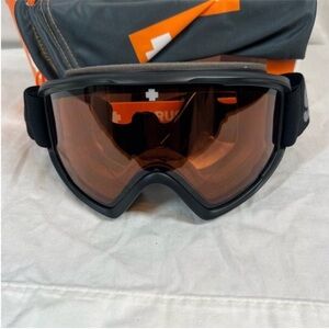 Spy crusher elite matte black snow goggle Anti Fog 100% UV protection NWB